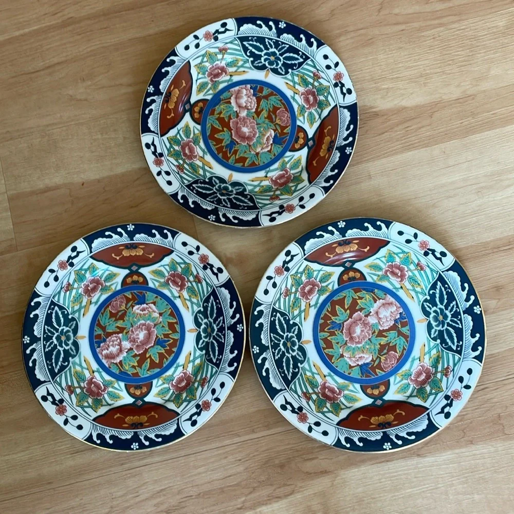 Gump’s Imari Kiku 10.5” plates set of 3